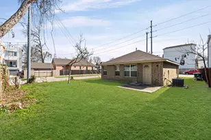 1302 Shearn St, Houston, TX 77007 - Photo 10