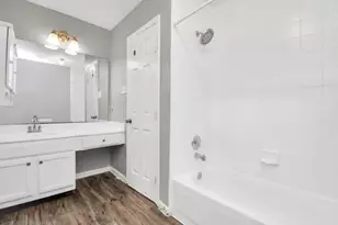 8106 Claiborne St, Houston, TX 77078 - Photo 18