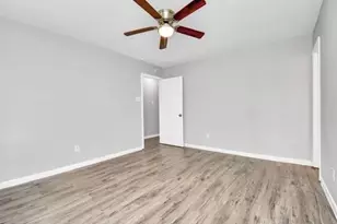 8106 Claiborne St, Houston, TX 77078 - Photo 22