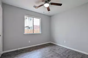 8106 Claiborne St, Houston, TX 77078 - Photo 26