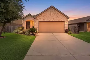 18830 Amaro Hills Dr, New Caney, TX 77357 - Photo 2