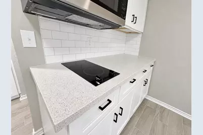 9711 Linkmeadow Lane #12B, Houston, TX 77025 - Photo 10