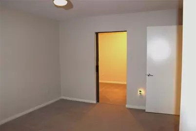 13319 Parkway Boulevard, Sugar Land, TX 77478 - Photo 16