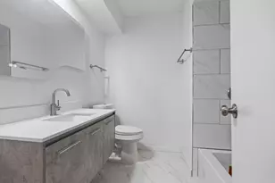 6711 Biggs Ct, Houston, TX 77061 - Photo 16