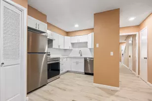 6711 Biggs Ct, Houston, TX 77061 - Photo 8
