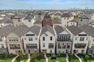 930 Dunleigh Meadows Ln, Houston, TX 77055 - Photo 8