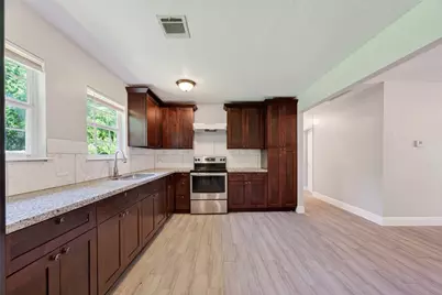 3031 Groton Drive, Houston, TX 77051 - Photo 10