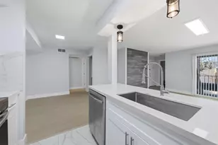 9350 Country Creek Dr, Houston, TX 77036 - Photo 12