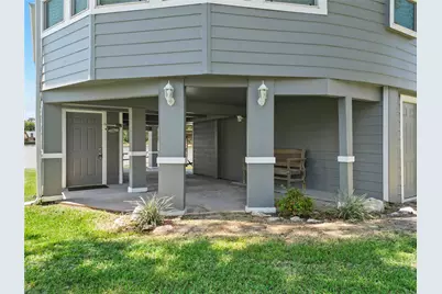 210 W Lakeview Wood, Onalaska, TX 77360 - Photo 6