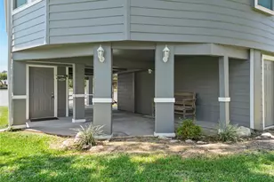 210 W Lakeview Wood, Onalaska, TX 77360 - Photo 6