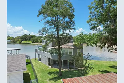 210 W Lakeview Wood, Onalaska, TX 77360 - Photo 4