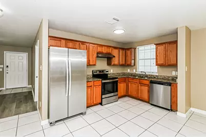 4939 S Cancun Drive, Houston, TX 77045 - Photo 8