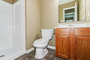4939 S Cancun Dr, Houston, TX 77045 - Photo 16