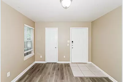 4939 S Cancun Drive, Houston, TX 77045 - Photo 4