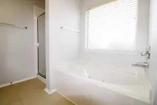 1434 W April Rain Ct, Missouri City, TX 77489 - Photo 18