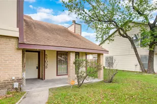 5703 Easthampton Dr, Houston, TX 77039 - Photo 4