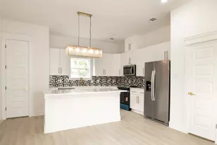 819 North Loop, Houston, TX 77022 - Photo 12