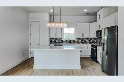 819 North Loop, Houston, TX 77022 - Photo 6