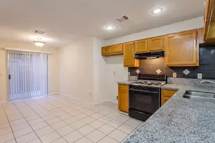 9206 Towerstone Dr, Spring, TX 77379 - Photo 4