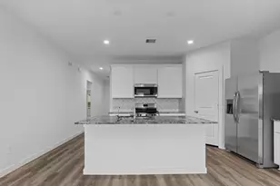 1743 Star Grass Ln, Alvin, TX 77511 - Photo 4