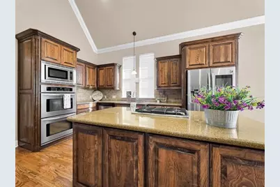 2555 Amberwood Drive, Beaumont, TX 77713 - Photo 16