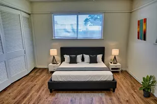 10 Palm Pl, Angleton, TX 77515 - Photo 22