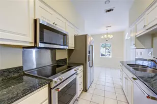 3660 Lake St, Houston, TX 77098 - Photo 8