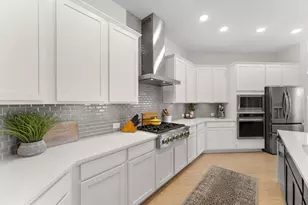 1602 Alpine Dr, Tomball, TX 77375 - Photo 2