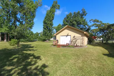 117 Glade, Onalaska, TX 77360 - Photo 10