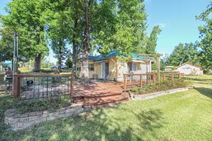 117 Glade, Onalaska, TX 77360 - Photo 1