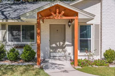 56 Greentree Lane, Conroe, TX 77304 - Photo 4