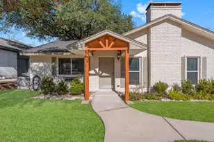 56 Greentree Ln, Conroe, TX 77304 - Photo 1