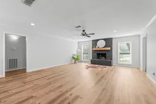 56 Greentree Ln, Conroe, TX 77304 - Photo 8