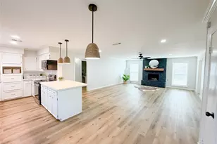 56 Greentree Ln, Conroe, TX 77304 - Photo 16