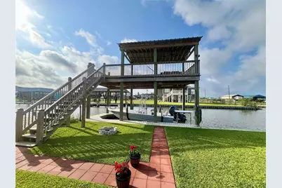1102 Gator Point, Crystal Beach, TX 77650 - Photo 10