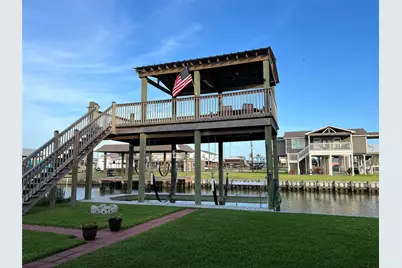 1102 Gator Point, Crystal Beach, TX 77650 - Photo 2