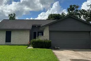 5810 Wildfire St, League City, TX 77573 - Photo 1