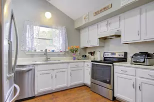 5810 Wildfire St, League City, TX 77573 - Photo 4