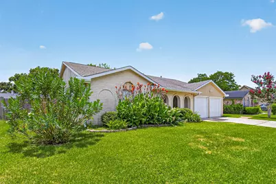 12215 Meadowdale Drive, Meadows Place, TX 77477 - Photo 2