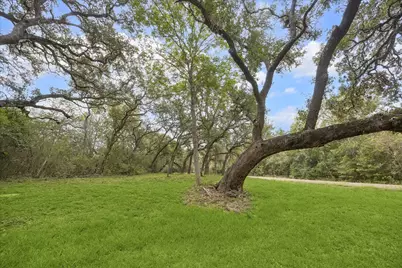 000 Kneip, Round Top, TX 78945 - Photo 4