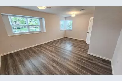 9327 Leader Street, Houston, TX 77036 - Photo 8