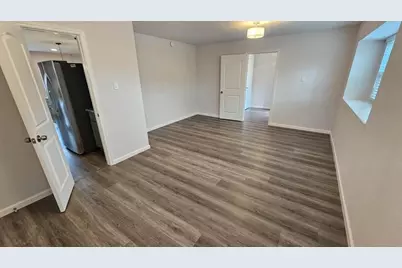 9327 Leader Street, Houston, TX 77036 - Photo 6