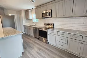 9327 Leader St, Houston, TX 77036 - Photo 12