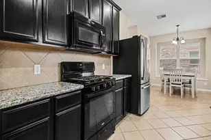 8215 Lemongrass Ave, Baytown, TX 77521 - Photo 14