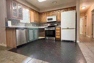 4520 Lamont, Vidor, TX 77662 - Photo 6