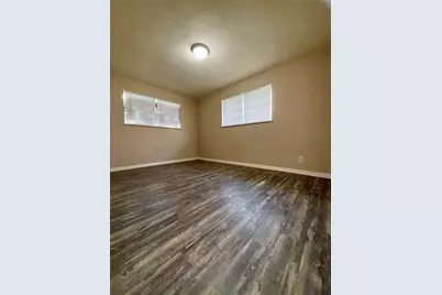 4520 Lamont, Vidor, TX 77662 - Photo 12