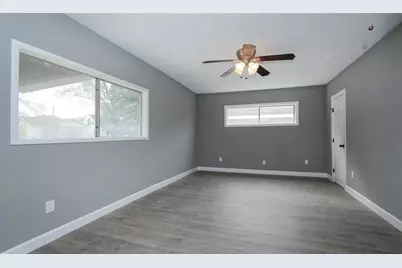 402 S 72nd Street, Houston, TX 77011 - Photo 18
