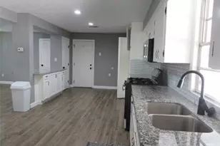 402 S 72nd St, Houston, TX 77011 - Photo 2