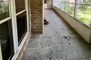 205 Hillcrest Dr, Alvin, TX 77511 - Photo 14