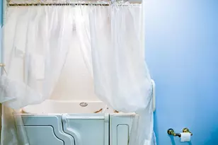 205 Hillcrest Dr, Alvin, TX 77511 - Photo 32